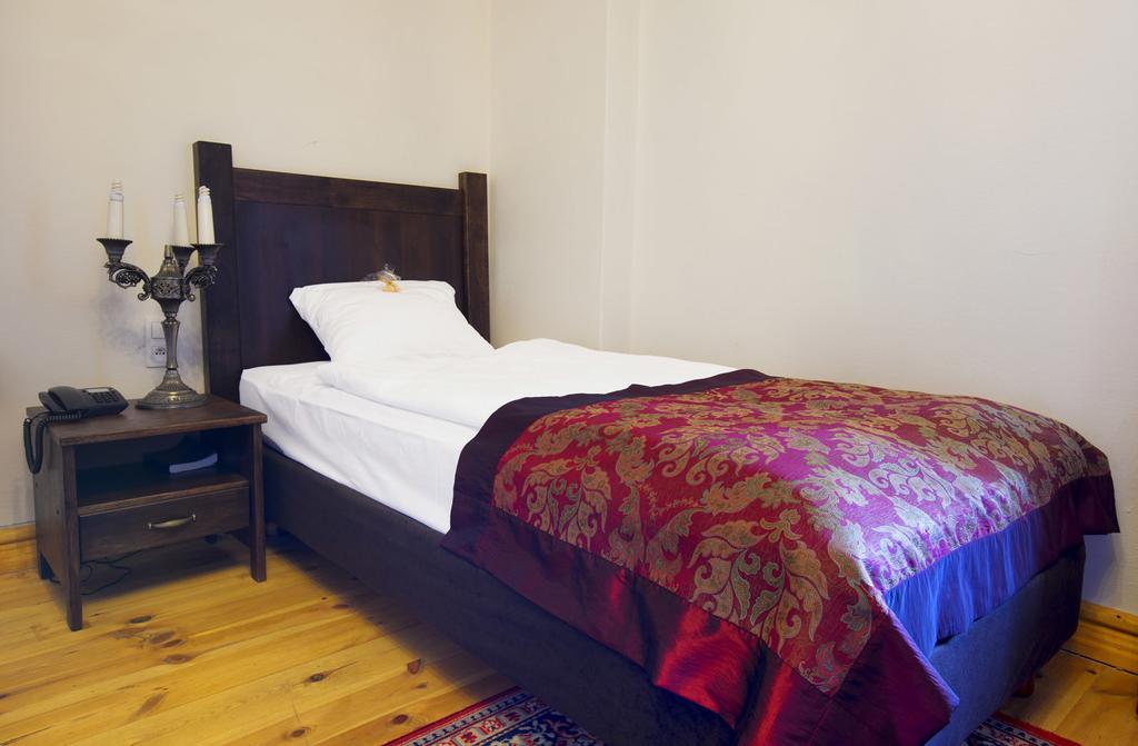 Palac Wiechlice - Hotel, Restaurant, Spa Szprotawa Ngoại thất bức ảnh