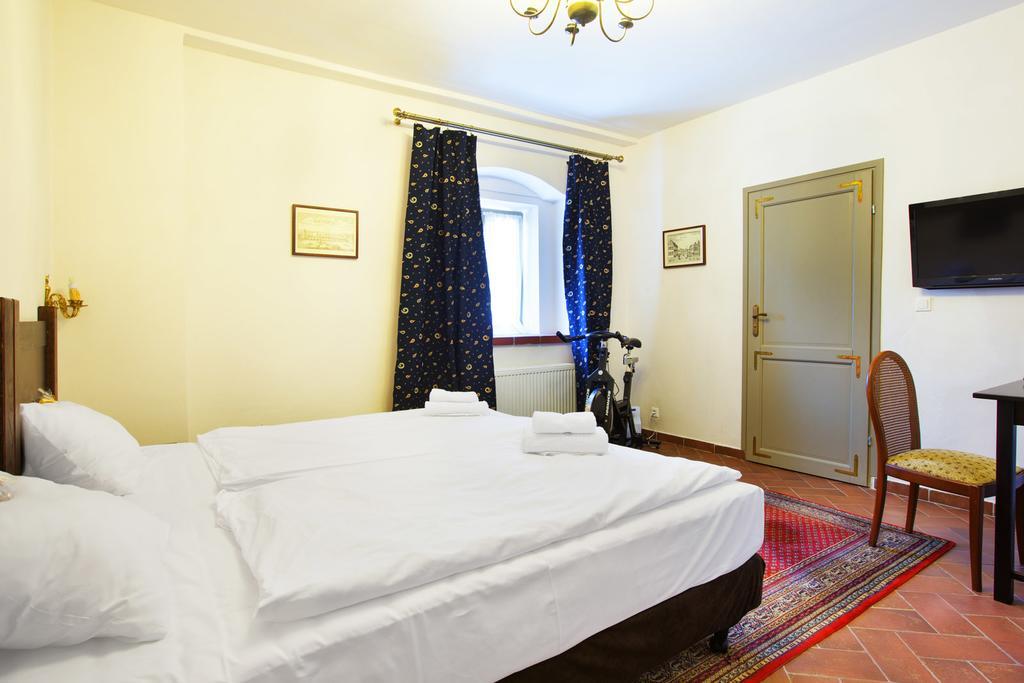 Palac Wiechlice - Hotel, Restaurant, Spa Szprotawa Ngoại thất bức ảnh
